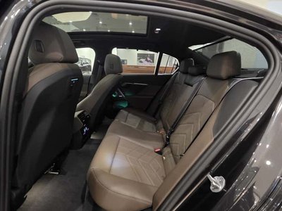 BMW 530e, 2025