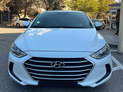 Hyundai Elantra, 2017