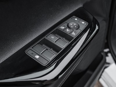 Mitsubishi Outlander Sport, 2025