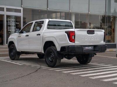 Toyota Hilux, 2025