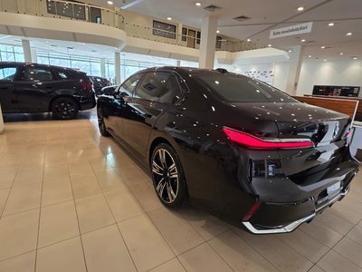 BMW 740, 2025