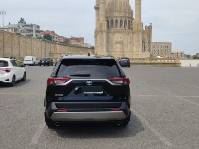 Toyota RAV4, 2022