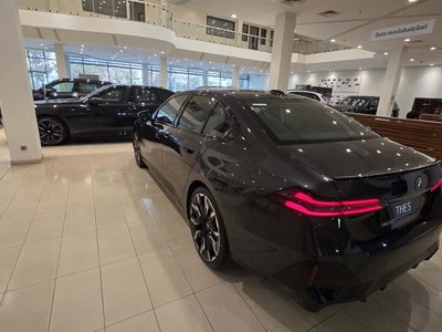 BMW 530e, 2025