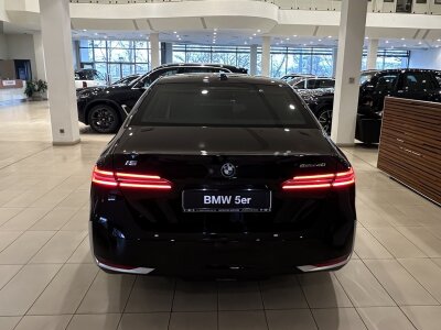 BMW i5, 2024