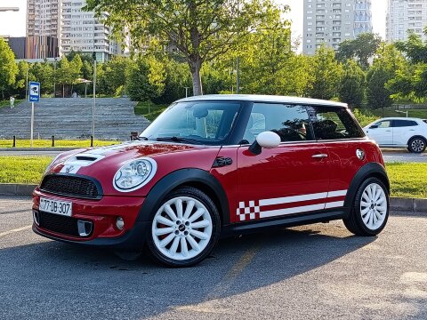 Mini Cooper, 2011