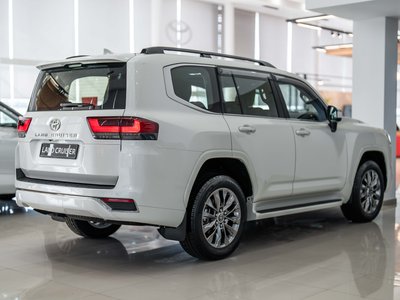 Toyota Land Cruiser, 2026