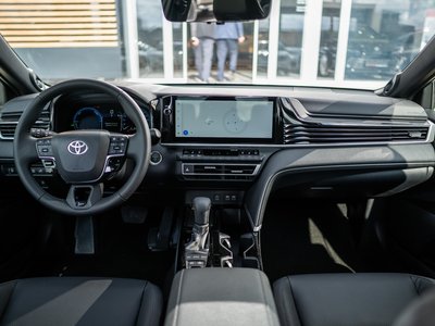 Toyota Camry, 2026