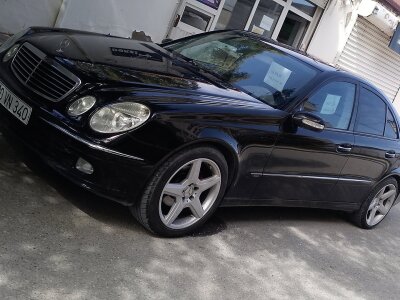 Mercedes-Benz E 200, 2002