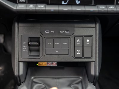 Toyota Hilux, 2025