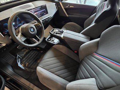 BMW iX xDrive45, 2025