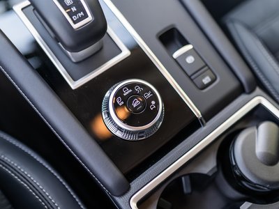 Mitsubishi Outlander, 2025
