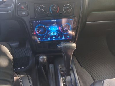 Nissan Pathfinder, 2001