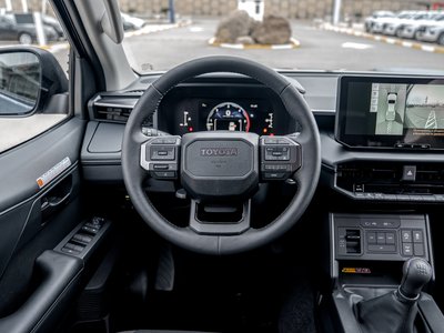 Toyota Hilux, 2025