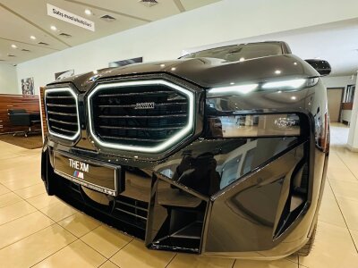BMW XM, 2025