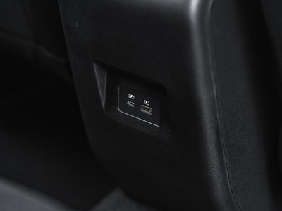 Mitsubishi Outlander Sport, 2025
