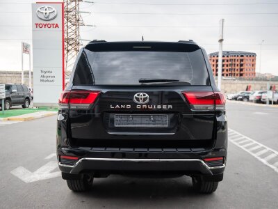 Toyota Land Cruiser, 2026