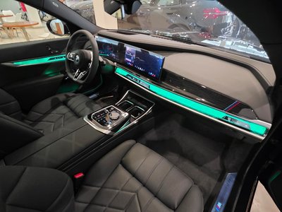 BMW 740, 2025