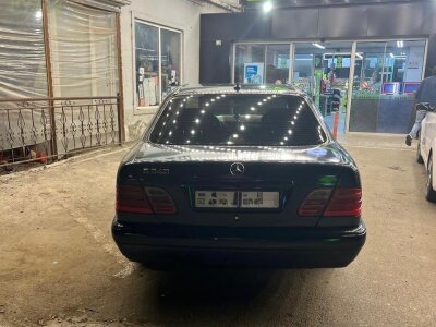 Mercedes-Benz E 240, 1998