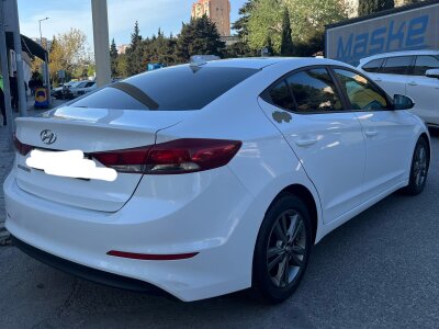 Hyundai Elantra, 2017