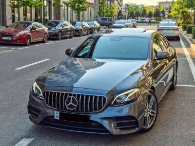 Mercedes-Benz E 300, 2017