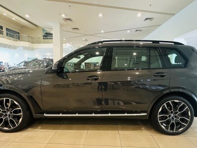 BMW X7, 2025