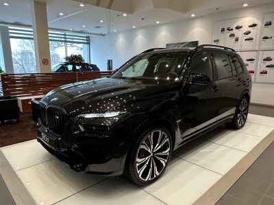 BMW X7, 2025