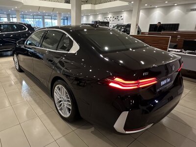 BMW i5, 2024