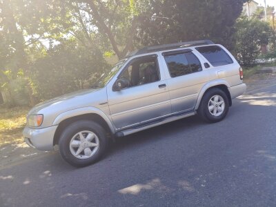 Nissan Pathfinder, 2001