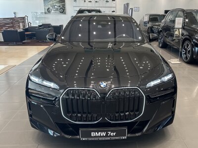 BMW 740, 2024