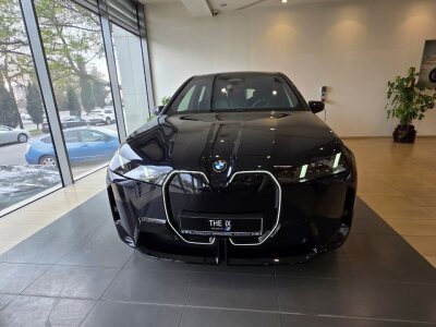 BMW iX xDrive45, 2025