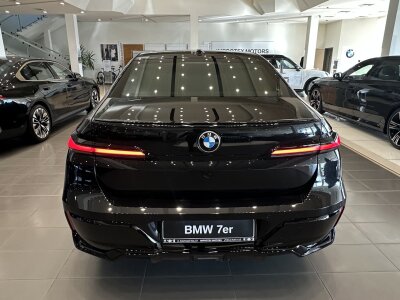 BMW 740, 2024