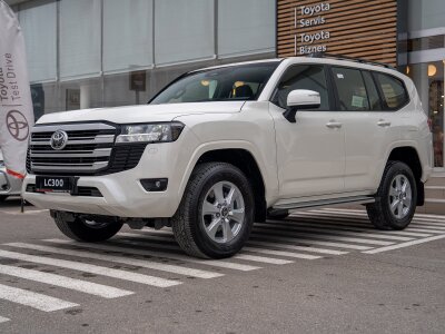Toyota Land Cruiser, 2026