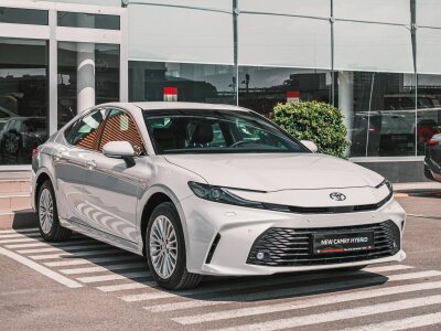 Toyota Camry, 2026