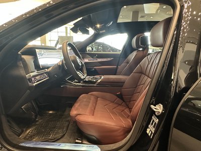 BMW 740, 2024