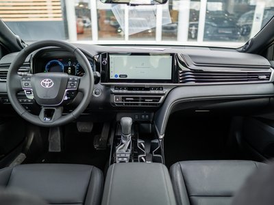 Toyota Camry, 2026