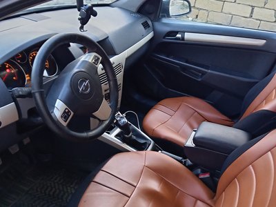 Opel Astra, 2008