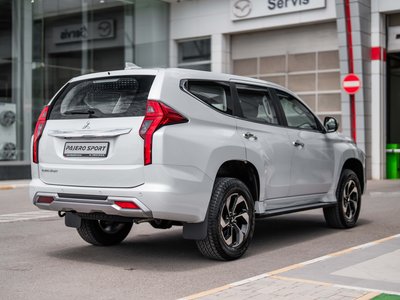 Mitsubishi Pajero Sport, 2025