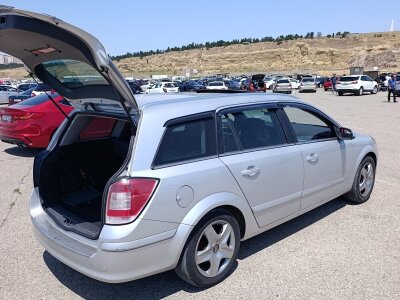 Opel Astra, 2009