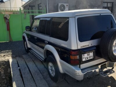 Mitsubishi Pajero, 1993