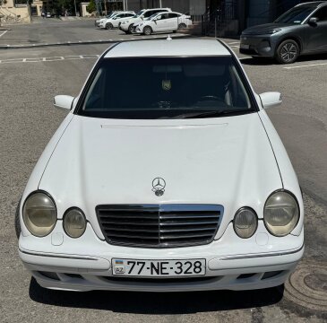 Mercedes-Benz E 320, 2001