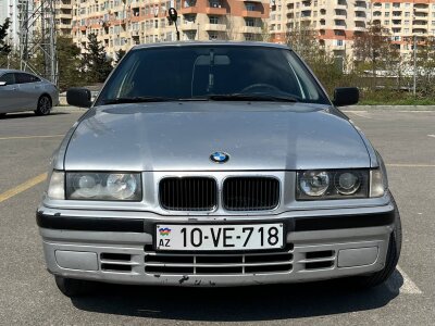 BMW 318, 1991