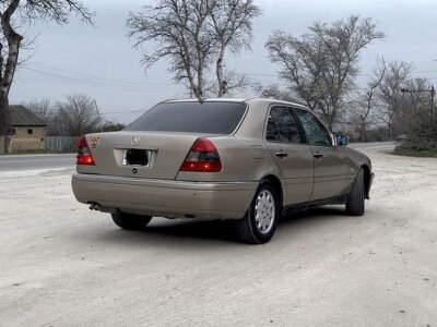 Mercedes-Benz C 220, 1996