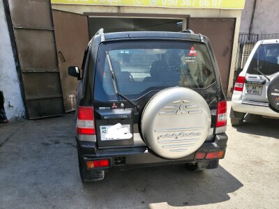 Mitsubishi Pajero iO, 2001