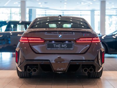 BMW M5, 2025