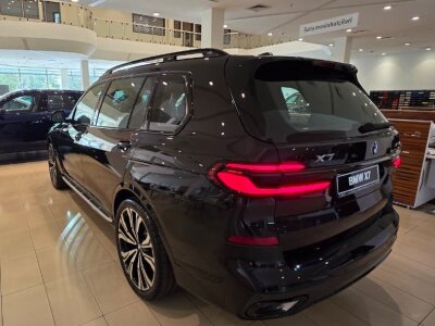 BMW X7, 2025