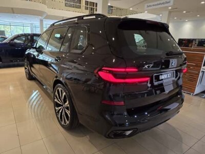 BMW X7, 2025