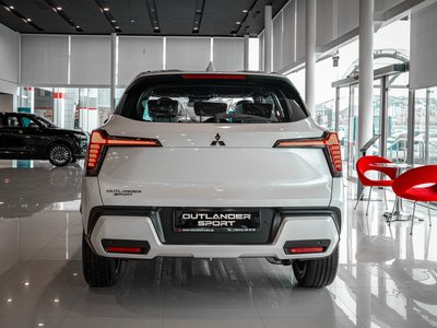 Mitsubishi Outlander Sport, 2025