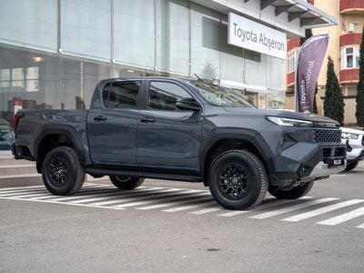 Toyota Hilux, 2025
