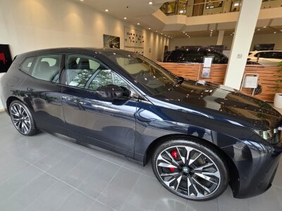 BMW iX xDrive45, 2025