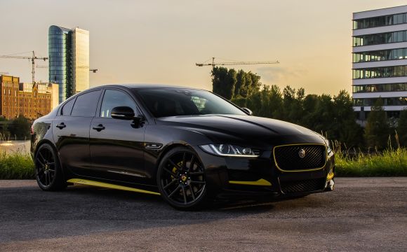 Jaguar XE получил тюнинг от Arden